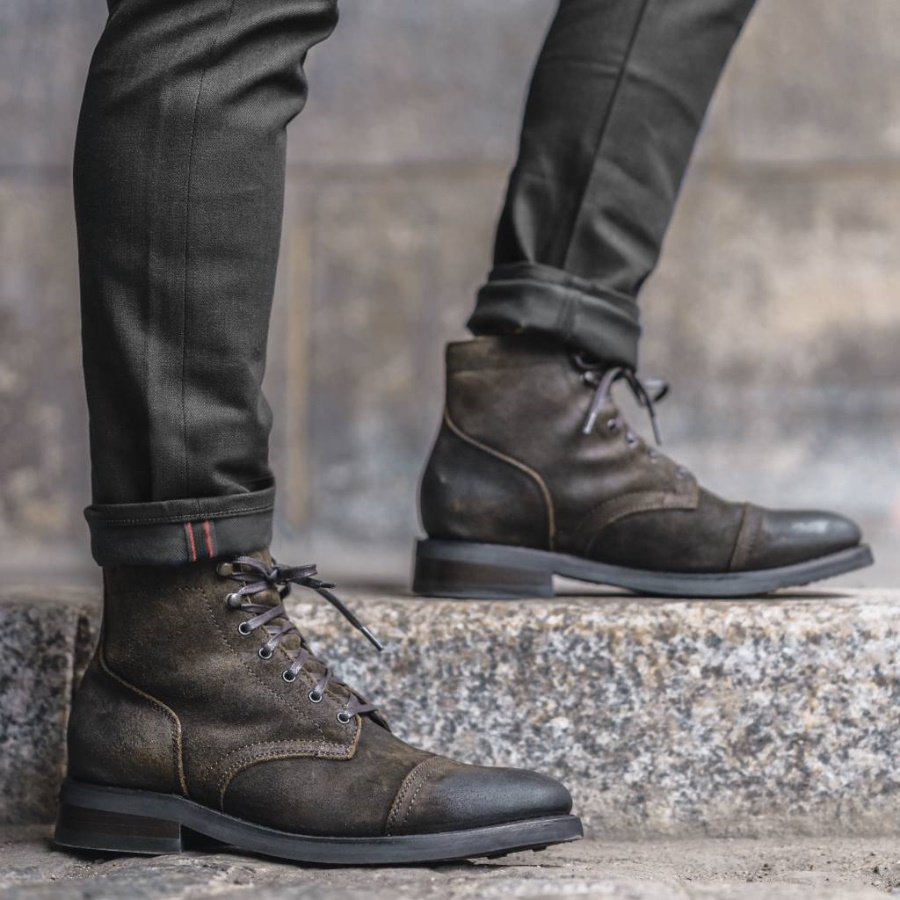 キャプテン チューズデイ ダーク オリーブ スエード