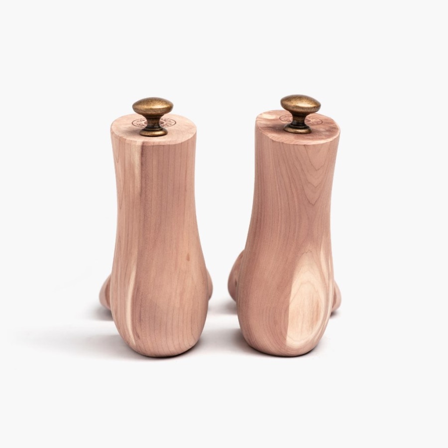 コブラーズ チョイス メンズ シダー ブーツ ツリー チューズデイ