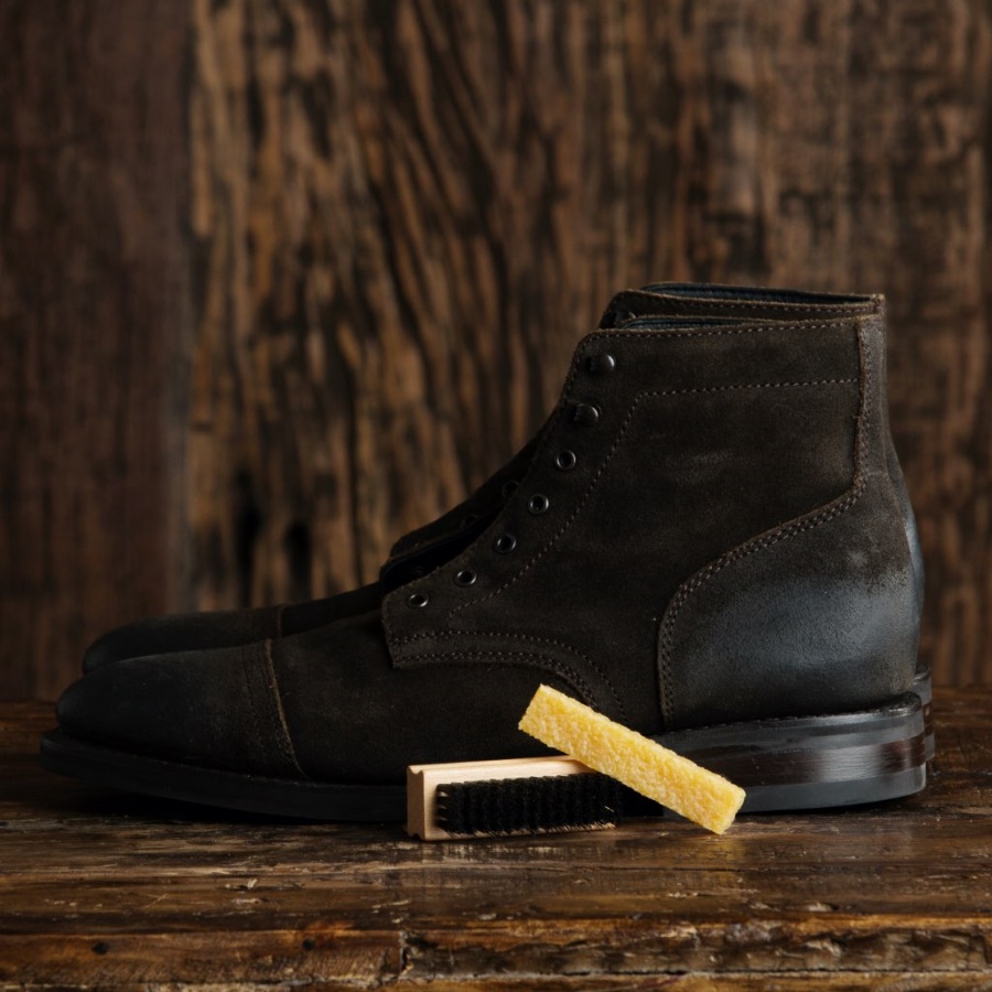 コブラーズ チョイス スエード ブラシ & 消しゴム 月曜日