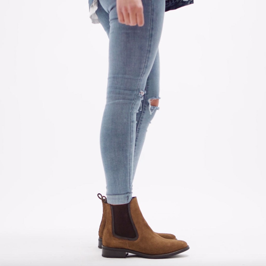 コニャック スエード サーズデイ ダッチェス