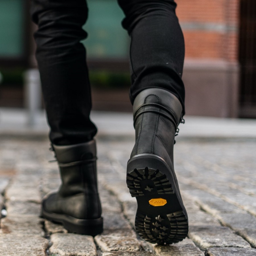 エクスプローラーチューズデイ ブラックマット