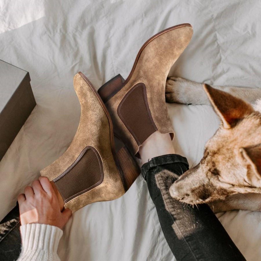 フライデー・ダッチェス・ブーティー・ダスティ