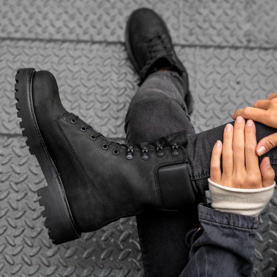 フライデー エクスプローラー ブラックマット