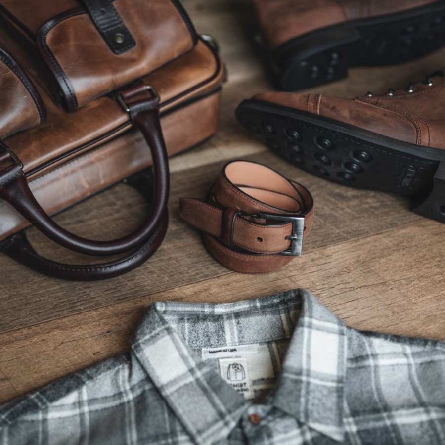 フライデー メンズ クラシック レザー ベルト アリゾナ アドベ