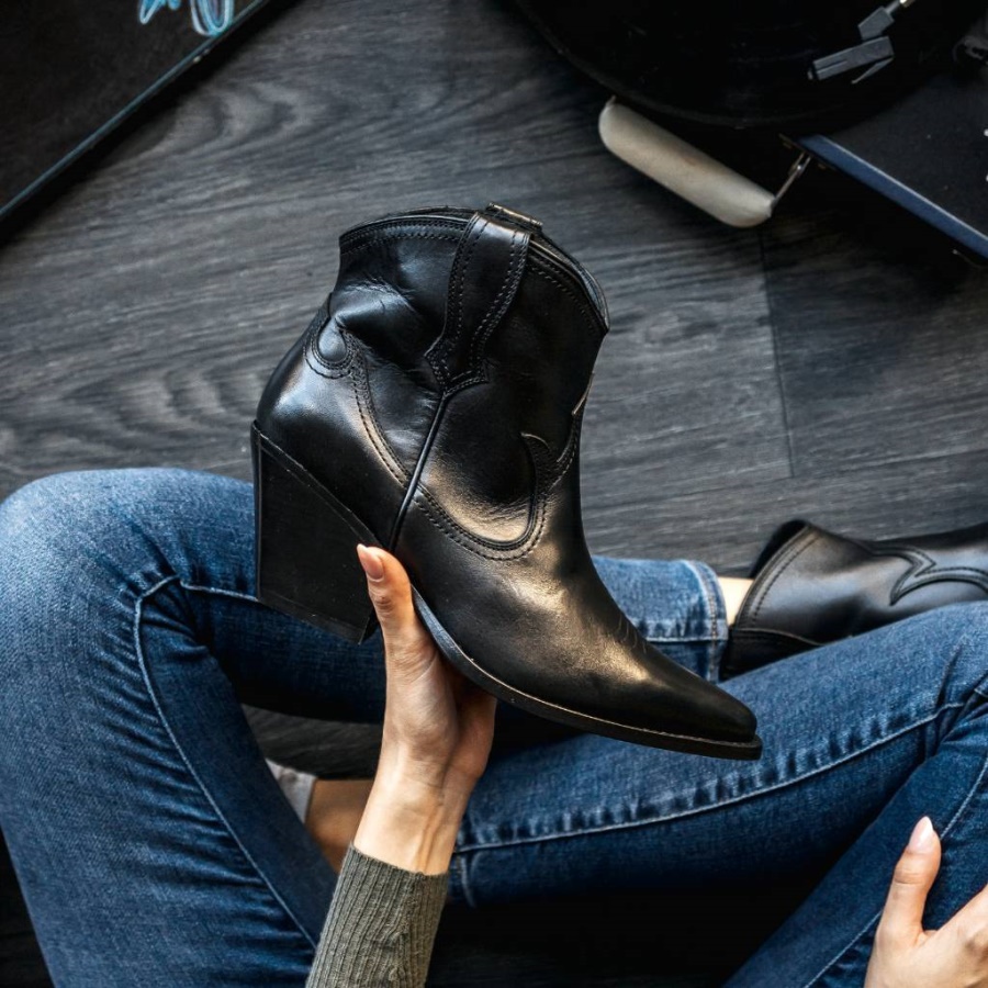 インディオ・ブラック・サーズデー