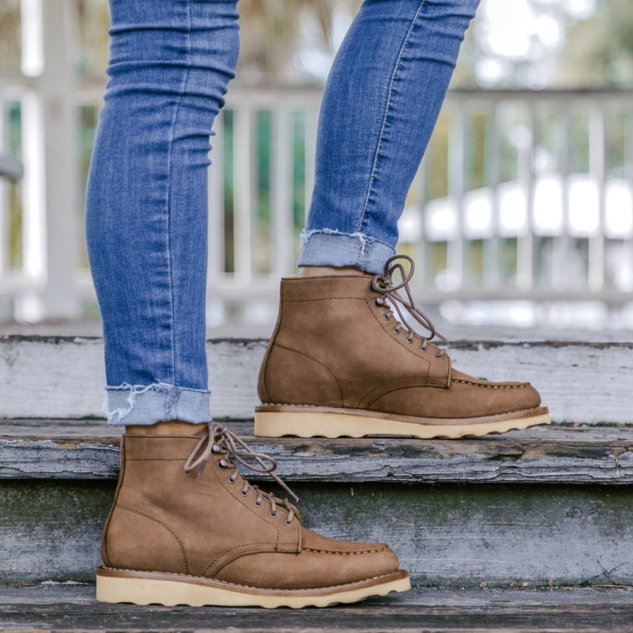 小石の日曜日の外交官