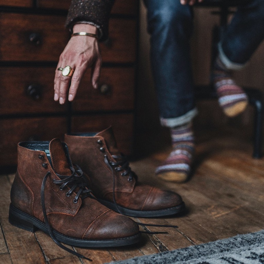 木曜日 バーントジンジャー キャプテン