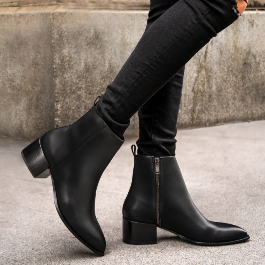 チューズデイテンポブラック