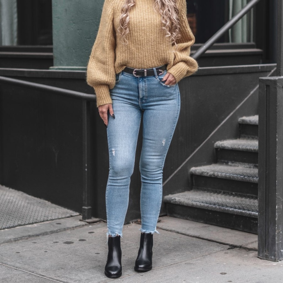 水曜日の女性用ウエスタンレザーベルトブラック